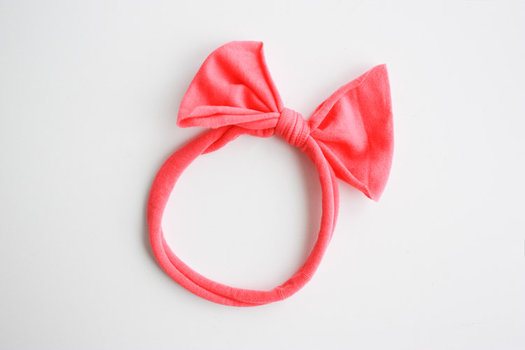 Nylon No Sew Bow-One Little Minute Blog-4