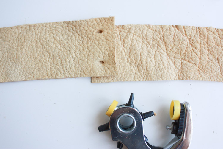 Leather Blanket Strap DIY