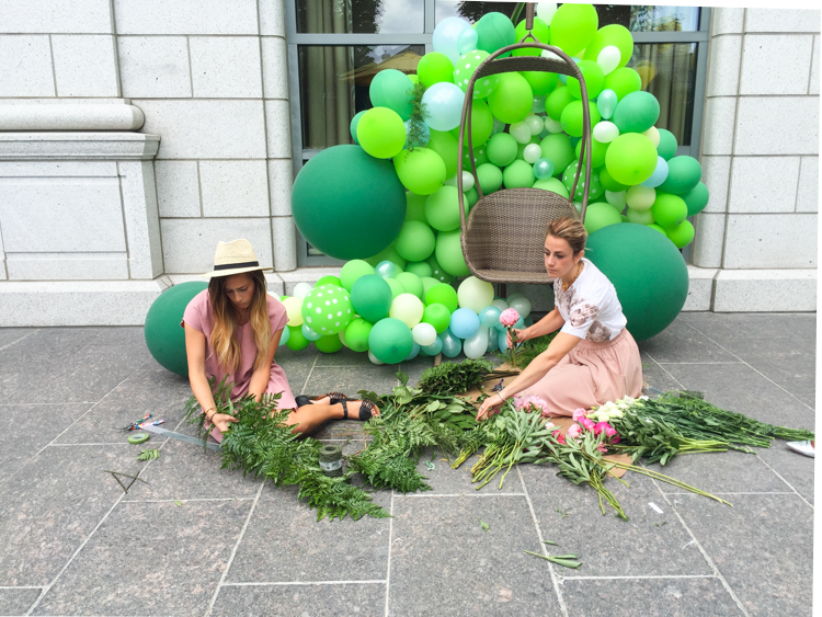 Balloon Basket Chair Backdrop-One Little Minute Blog-2