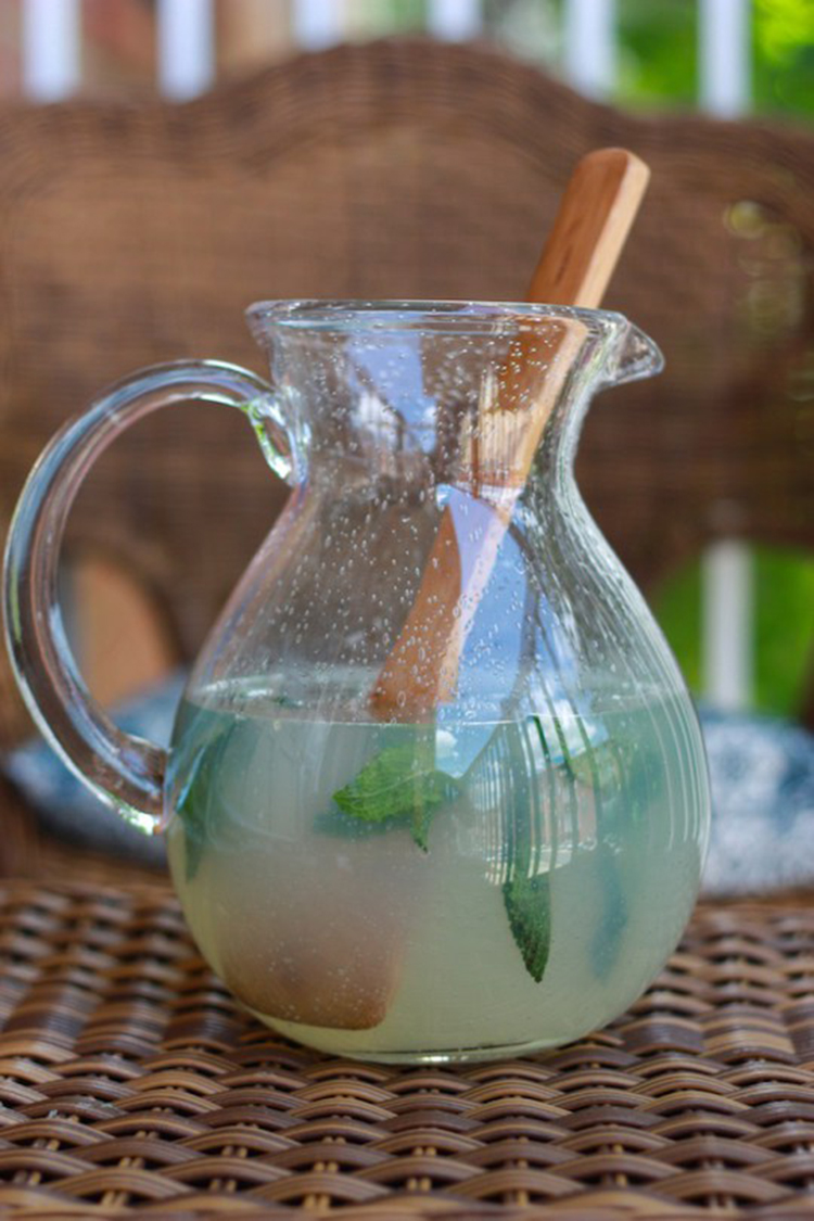 Herbed Lemonade for St Patricks Day-One Little Minute Blog