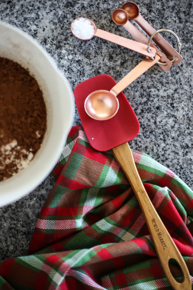 diy-kids-dish-towel-apron-one-little-minute-12