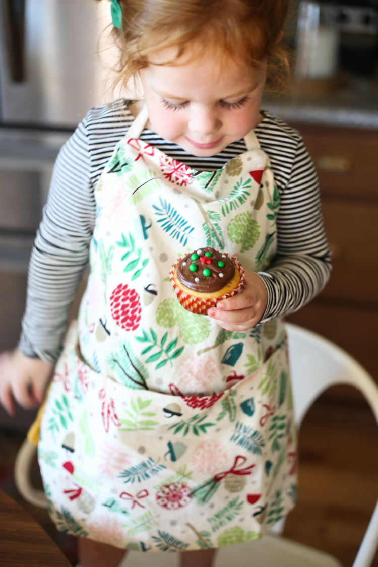 diy-kids-dish-towel-apron-one-little-minute-14