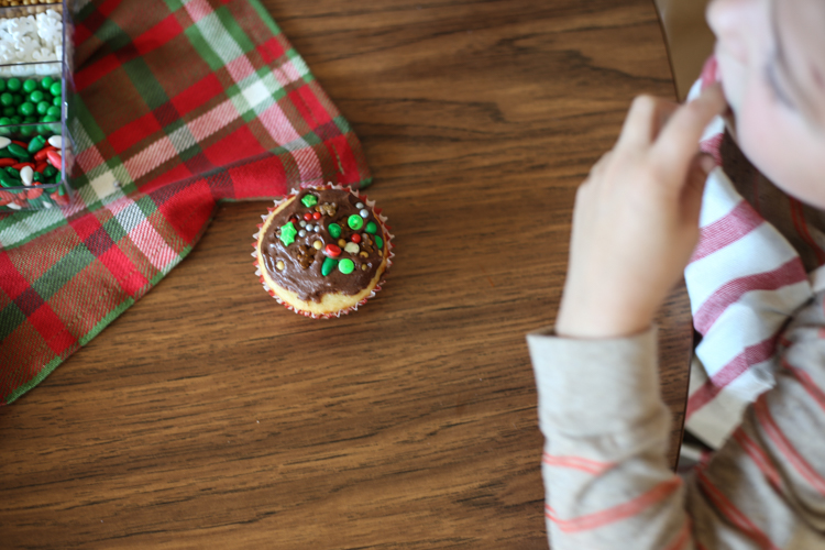 diy-kids-dish-towel-apron-one-little-minute-17