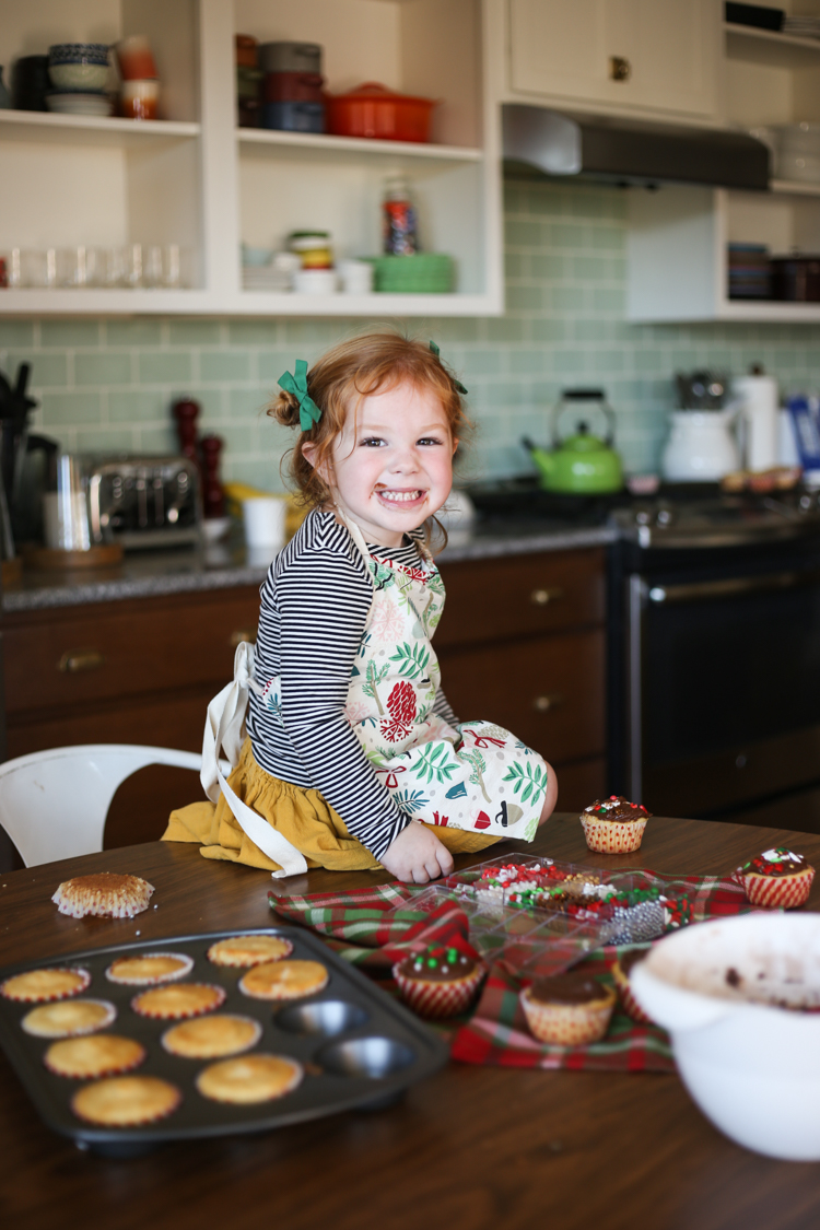 diy-kids-dish-towel-apron-one-little-minute-20