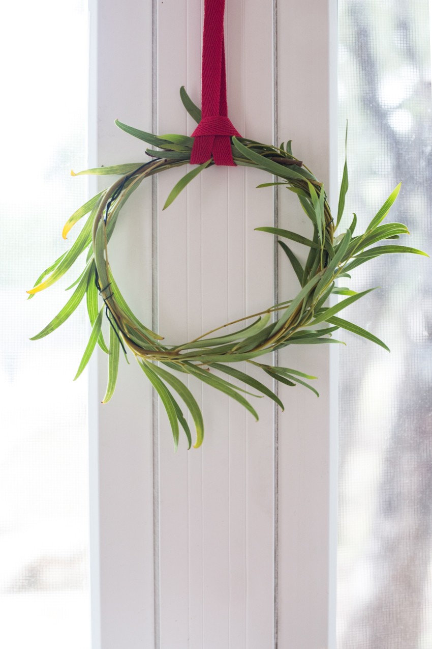 DIY window wreaths for Christmas