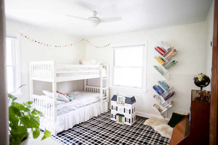 small shared kids bedroom